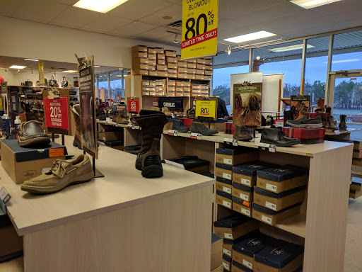 Shoe Store «Bass Factory Outlet», reviews and photos, 10 Farber Dr #26, Bellport, NY 11713, USA