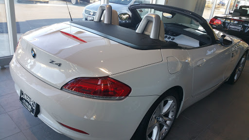 BMW Dealer «BMW of Milwaukee North», reviews and photos, 5990 N Green Bay Ave, Glendale, WI 53209, USA