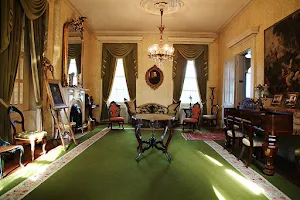 Chatillon-DeMenil Mansion image