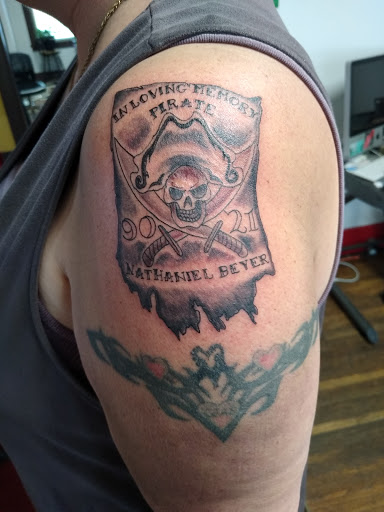 Tattoo Shop «Raining Ink», reviews and photos, 420 W 7th St, Columbia, TN 38401, USA