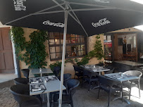 Atmosphère du Restaurant libanais Le square à Vallon-Pont-d'Arc - n°1
