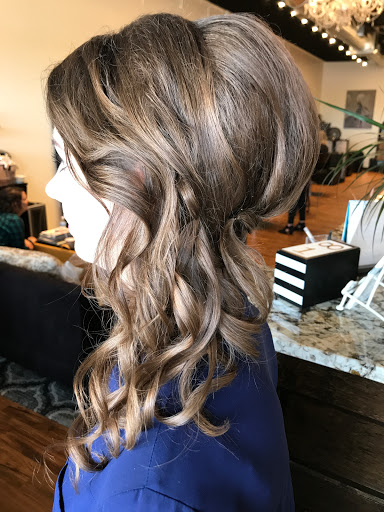 Beauty Salon «Mane Connection Hair Salon», reviews and photos, 39265 Grand River Ave, Farmington, MI 48335, USA