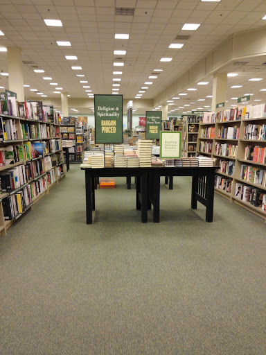 Book Store «Barnes & Noble», reviews and photos, 2751 Paper Mill Rd, Wyomissing, PA 19610, USA