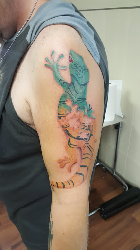 Tattoo Shop «Permanent Marx Tattoo», reviews and photos, 1127 Edgewater St NW, Salem, OR 97304, USA