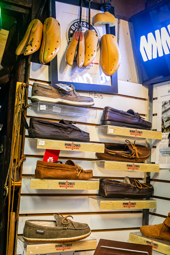 Leather Goods Store «Bearskin Neck Leather Merchant», reviews and photos, 7 Old Harbor Rd, Rockport, MA 01966, USA