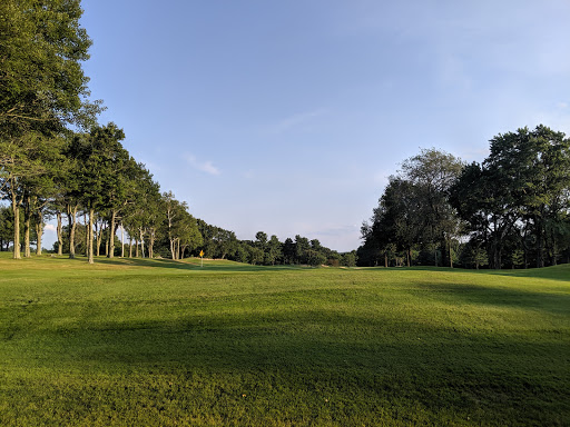 Country Club «Golf Courses - Hopkinton Country Club», reviews and photos, 204 Saddle Hill Rd, Hopkinton, MA 01748, USA