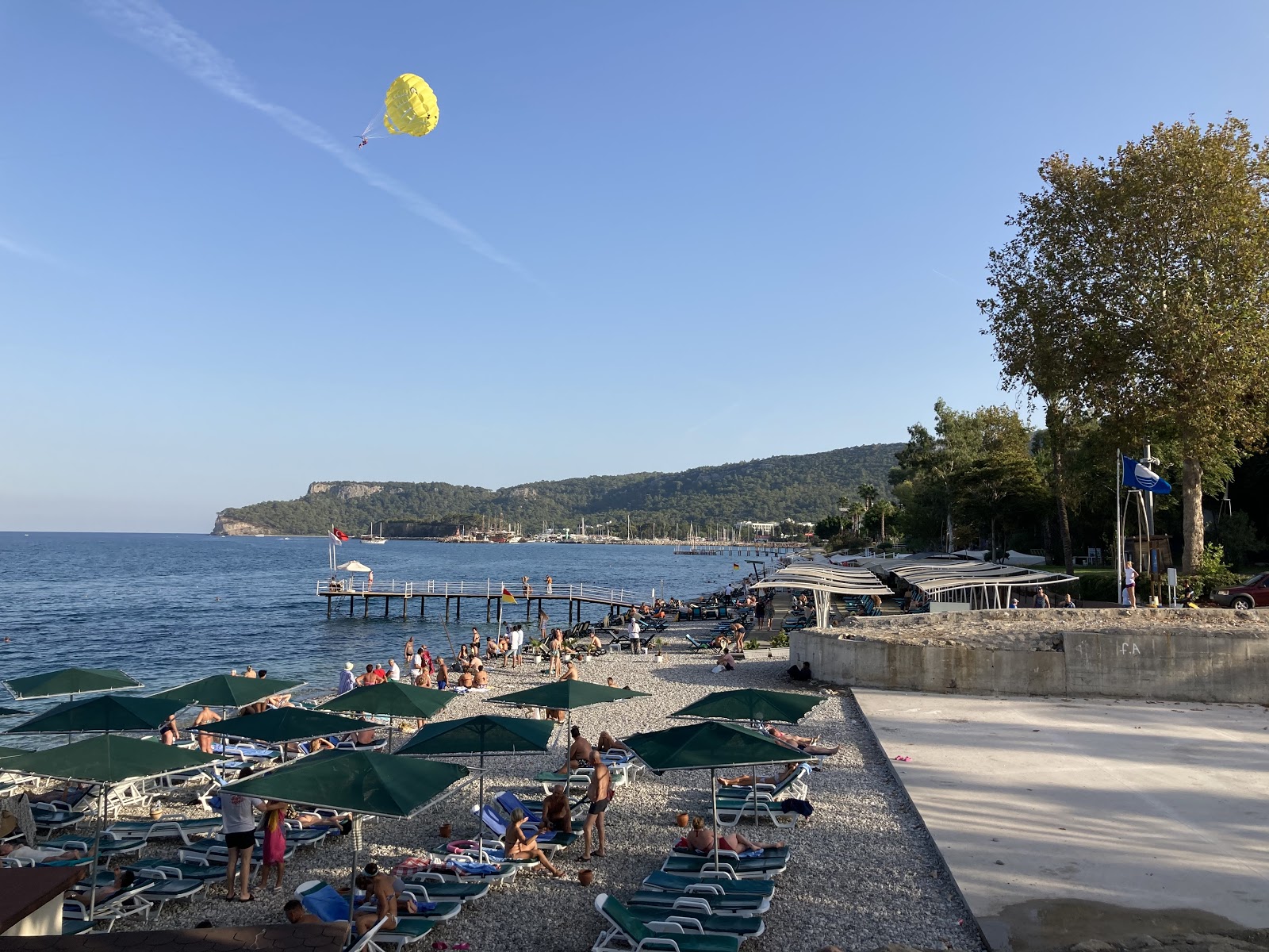 Fotografija Kemer Halk Plaji II in naselje