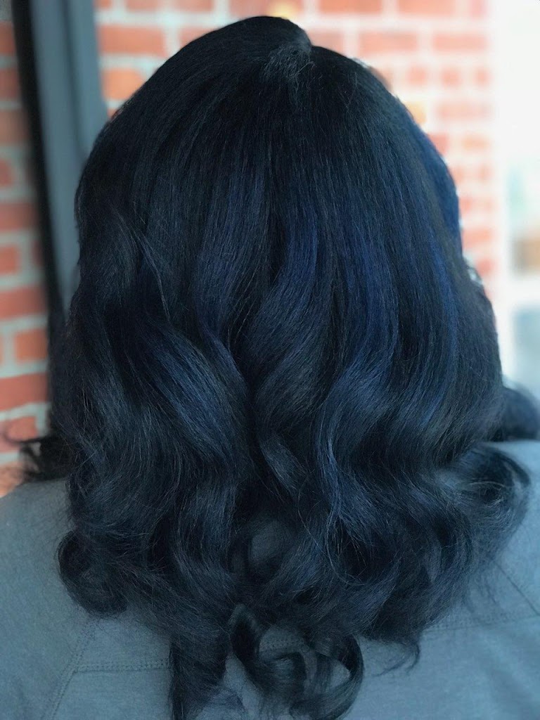 Posh Salon 13417