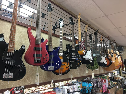 Pawn Shop «Pine Ridge Pawn & Jewelry», reviews and photos, 2033 Pine Ridge Rd #4, Naples, FL 34109, USA