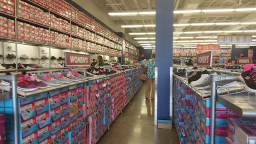 Shoe Store «SKECHERS Factory Outlet», reviews and photos, 719 Thompson Ln, Nashville, TN 37204, USA