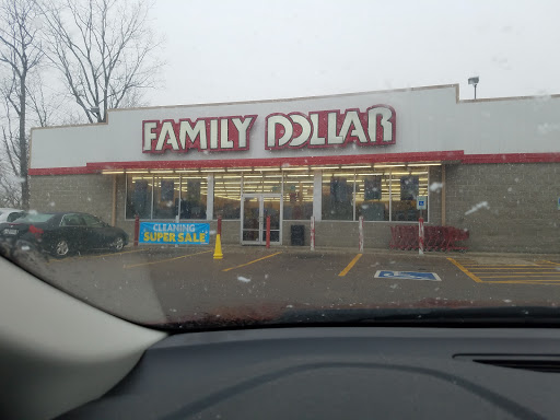 Dollar Store «FAMILY DOLLAR», reviews and photos, 105 E Main St, Clarksville, OH 45113, USA