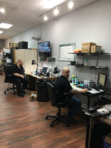 Electronics Repair Shop «uBreakiFix», reviews and photos, 14173 Manchester Rd b, Manchester, MO 63011, USA