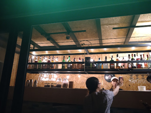 默沏一夕山海酒吧 的照片