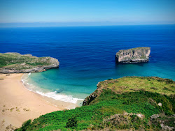 Photo de Playa de Ballota zone des équipements