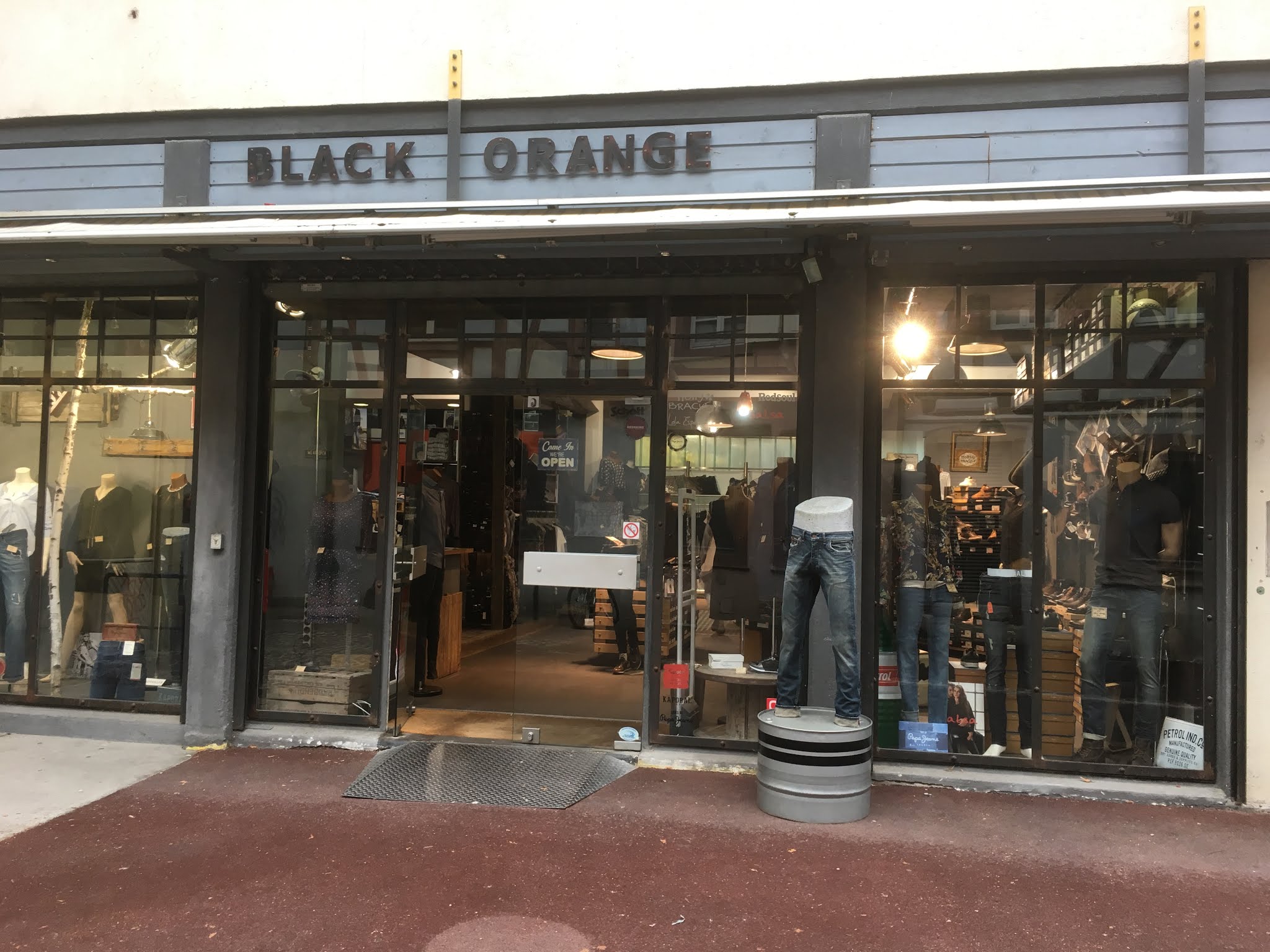 Photo n° 2 de l'avis de Cameron.o fait le 18/03/2019 à 01:33