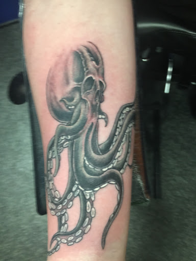 Body Piercing Shop «Lethal Injections Tattoos & Body Piercings», reviews and photos, 512 Race St, Cambridge, MD 21613, USA