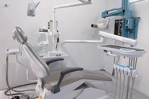 Clínica Dental Emmau image