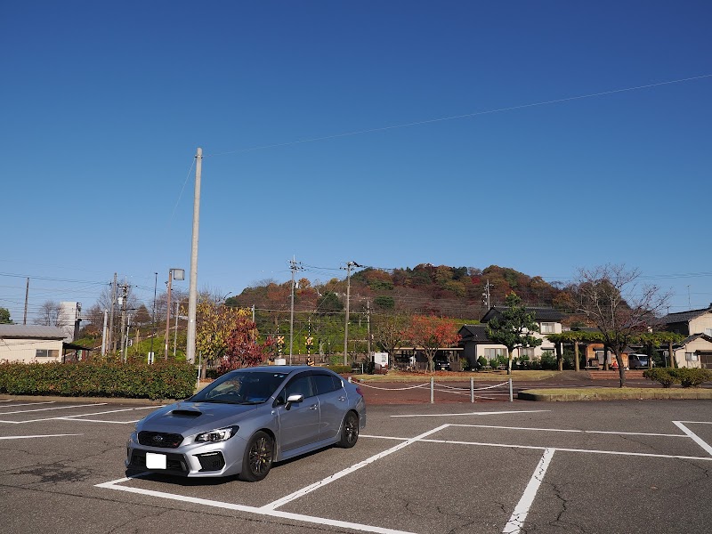 ふれあい広場駐車場