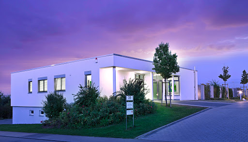 Veterinary specialist Dr. med. Vet. Tanja Schlegel unter Kirchheim unter Teck, Baden Württemberg