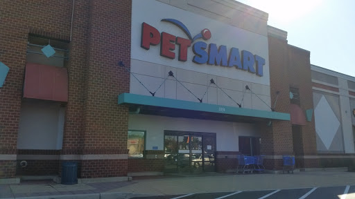 Pet Supply Store «PetSmart», reviews and photos, 3351 Jefferson Davis Hwy, Alexandria, VA 22305, USA