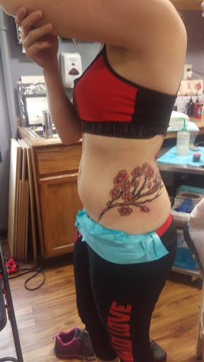 Tattoo and Piercing Shop «Bleed Blue Tattoo & Piercing», reviews and photos, 527 S Upper St, Lexington, KY 40508, USA