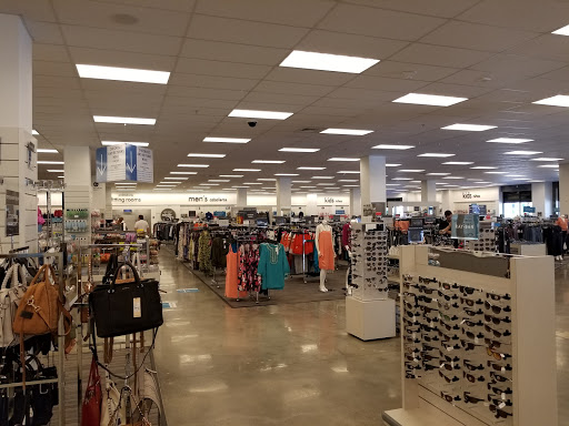 Department Store «Nordstrom Rack The Shops at Midtown Miami», reviews and photos, 3201 N Miami Ave, Miami, FL 33127, USA