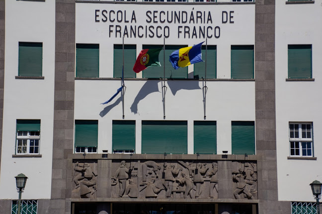 Avaliações doEscola Secundária Francisco Franco em Funchal - Escola
