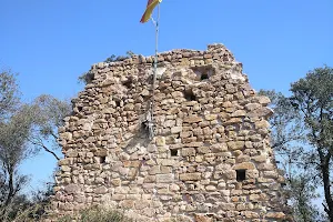 Dosrius Castle image