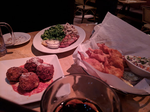 Restaurant «The Cheesecake Factory», reviews and photos, 71 Isham Rd, West Hartford, CT 06107, USA