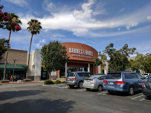 Barnes & Noble image