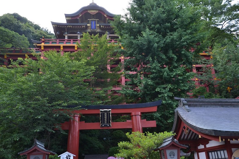 岩崎社(祐徳稲荷神社境内末社)