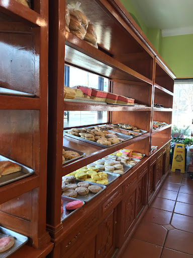 Grocery Store «Juarez Baking», reviews and photos, 1068 N Waco Ave, Wichita, KS 67203, USA