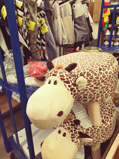 Grocery Store «Grocery Outlet Bargain Market», reviews and photos, 1060 N Wilson Way, Stockton, CA 95205, USA