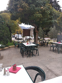 Atmosphère du Restaurant Le Cézanne chez Jojo à Vercheny - n°11