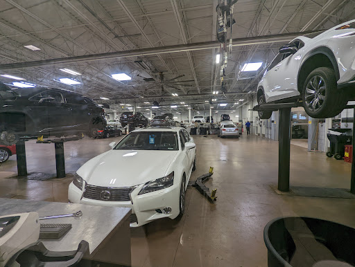 Lexus Dealer «Tom Wood Lexus», reviews and photos, 4610 E 96th St, Indianapolis, IN 46240, USA