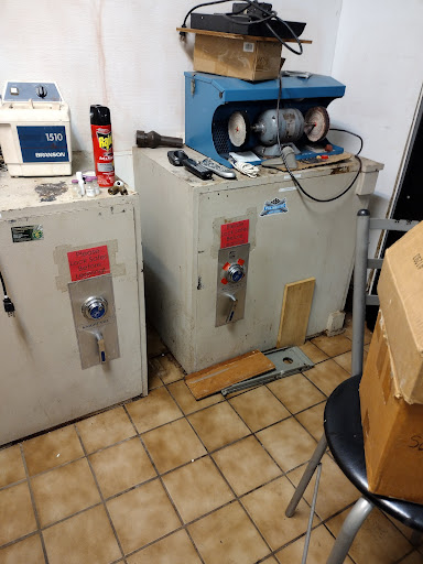 Pawn Shop «Mr Money Pawn & Gun Inc», reviews and photos, 3315 E Hillsborough Ave, Tampa, FL 33610, USA