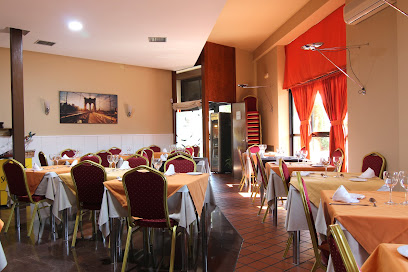Restaurante Casa Raúl - Av. Martín Palomino, 88, 10600 Plasencia, Cáceres, Spain