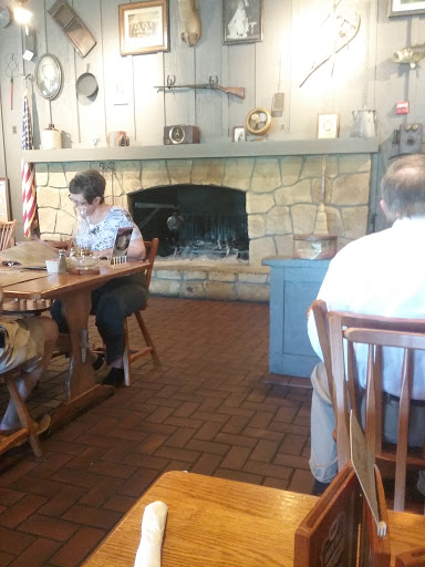 American Restaurant «Cracker Barrel Old Country Store», reviews and photos, 104 Travel Center Blvd, Dublin, GA 31021, USA
