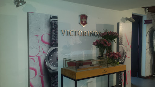 Victorinox | Brand Store Luis Pasteur