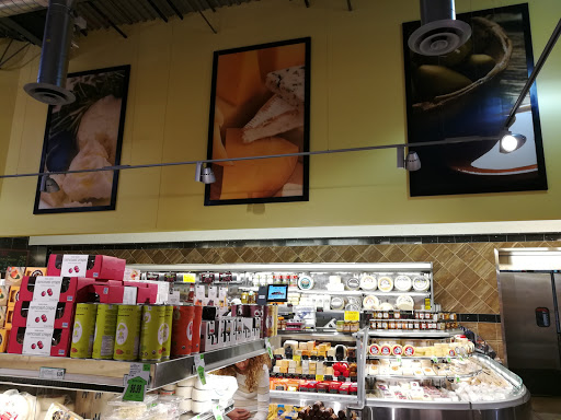 Grocery Store «Fresh Farms», reviews and photos, 8203 W Golf Rd, Niles, IL 60714, USA