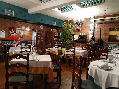 Restaurante El Albero - C. de Paquito Muñoz, 5, 28860 Paracuellos de Jarama, Madrid, Spain