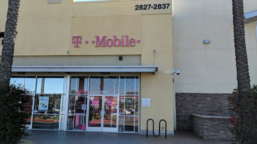 T-Mobile, 2837 Park Ave, Tustin, CA 92782, USA, 