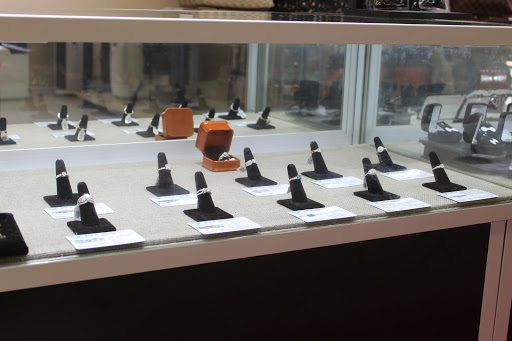 Pawn Shop «Bayou Pawn & Jewelry», reviews and photos, 1125 Gause Blvd W, Slidell, LA 70460, USA