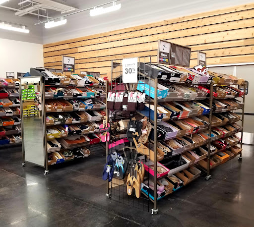 Shoe Store «DSW Designer Shoe Warehouse», reviews and photos, 43598 Christy St, Fremont, CA 94538, USA