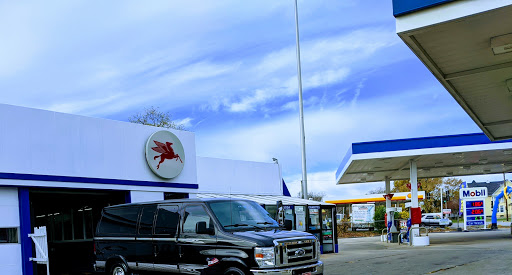 Paul & Bill's Car Wash en Aurora