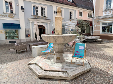 Schüsselbrunnen am Rauterplatz - Feldkirchen in Kärnten