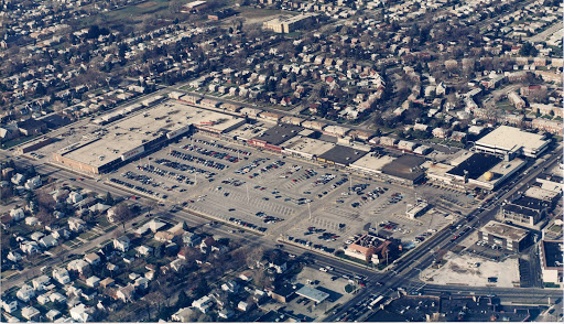 Shopping Mall «Harlem-Foster Shopping Center», reviews and photos, 7240 W Foster Ave, Chicago, IL 60656, USA