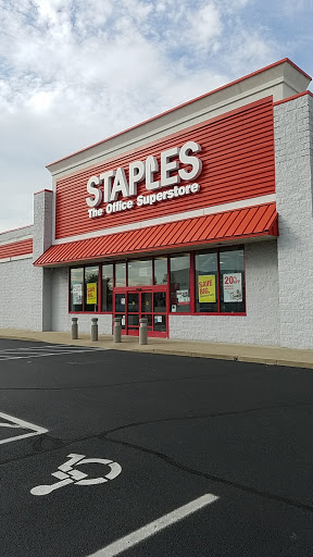 Office Supply Store «Staples», reviews and photos, 3601 Towne Blvd, Franklin, OH 45005, USA