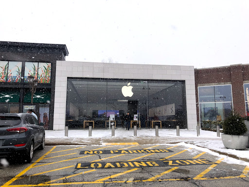 Computer Store «Apple Eton», reviews and photos, 28849 Chagrin Blvd, Woodmere, OH 44122, USA