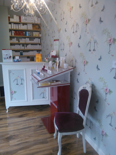 Reviews of Beauty at No.25 - Beauty Salon & Clarins Retailer in Glasgow - Beauty salon